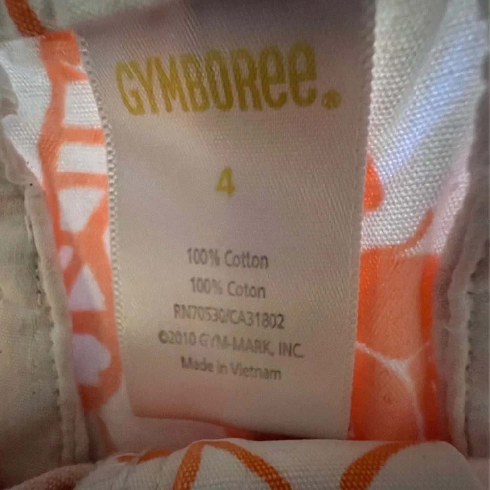 GYMBOREE GIRLS PULL ON SHORTS.  SIZE 4   Light Orange & White Floral